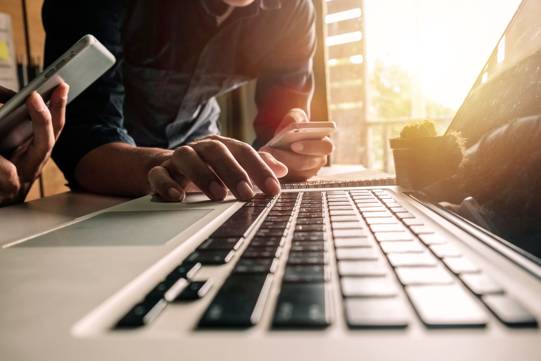 WE SUPPORT Cube Hub Inc.